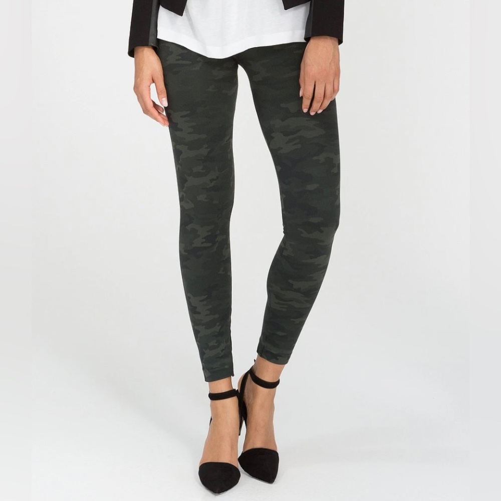 SPANX Camo Seamless Sculpting Leggings Size 1X NWOT